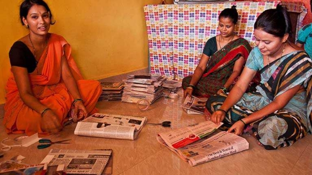 paper bag making waste management waste utilization Earth5R Campaigns