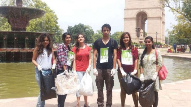 cleanliness drive India Gate Swachh Bharat abhiyaan Clean India Movement New Delhi Earth5R