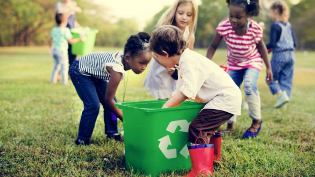 recycling environment awareness in children waste management Earth5R 