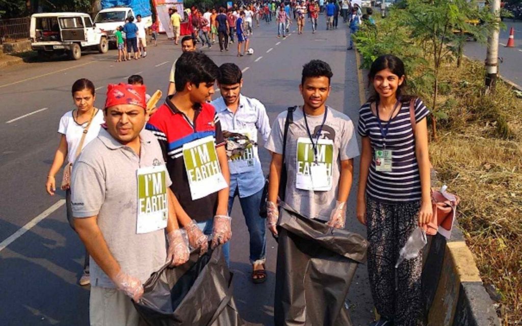 Cleanup-Waste-Segregation-Volunteers-Earth5R-Mumbai-India-Environmental-NGO-