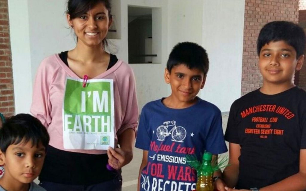 Community-Development-Recycling-Volunteer-Bangalore-Mumbai-India-Environmental-NGO-Earth5R