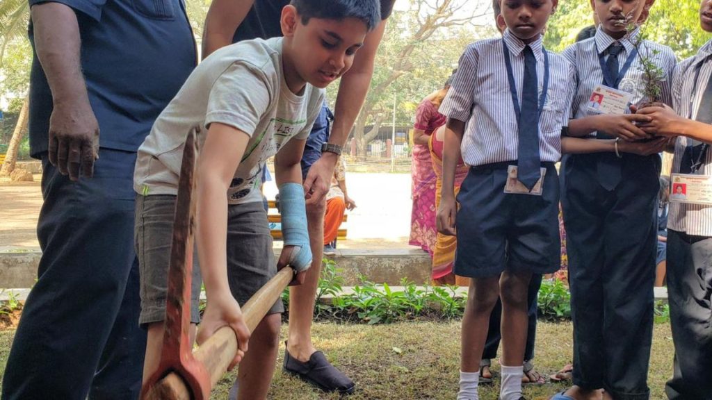 Jahaan Gupta Environmentalist Plantation Earth5R Mumbai India Sustainability CSR NGO 3