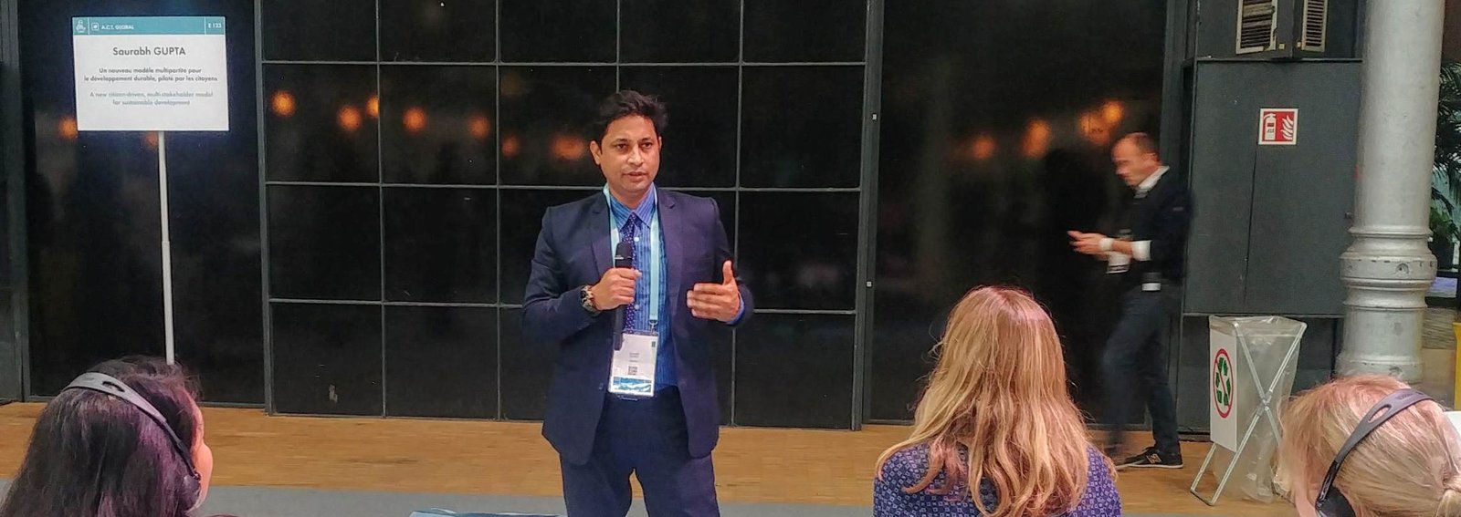 Saurabh Gupta presenting Earth5R at the Paris Peace Forum