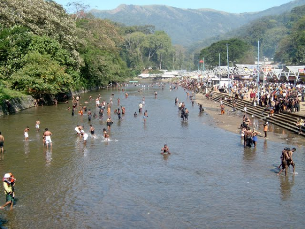 Pamba River In Kerala is growing it's pollution raates : Earth5R