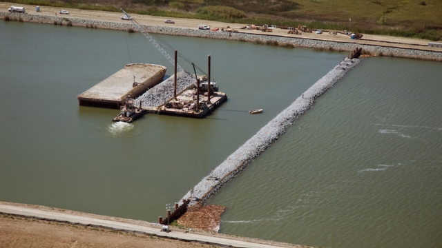 drought management Sacramento river drought barrier united states Earth5R 