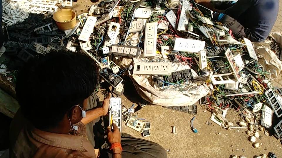 Environmental Sustainability NGO India ESG CSR Earth5R Case Study Electronics & Technology csr esg Earth5R