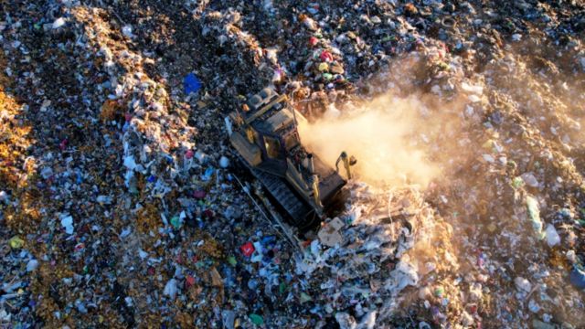 Improper waste management practices in Mumbai, India- ending in landfills