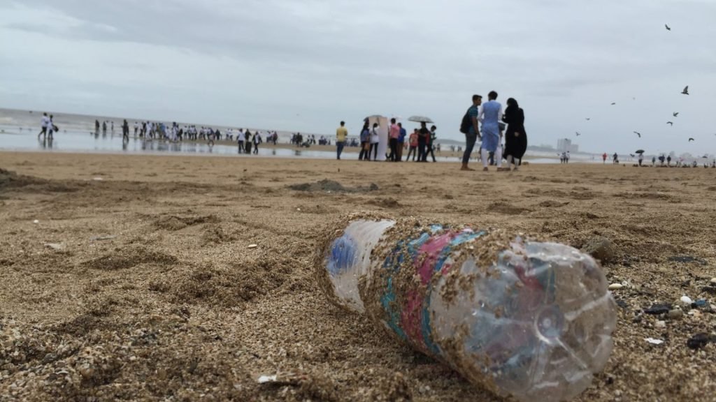 Coastal Waste Recovery and Marine Plastic Mitigation CSR ESG Sustainability NGO Earth5R Mumbai (1)