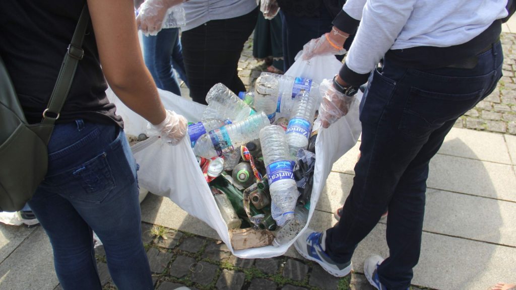 Pre-Consumption Plastic Waste Reduction Sustainability CSR ESG NGO Earth5r Mumbai