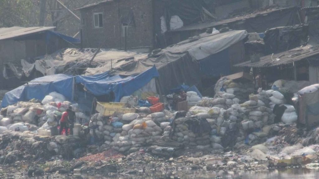 Slums and High-Density Areas for Plastic Recovery CSR ESG NGO Sustainability Earth5R Mumbai