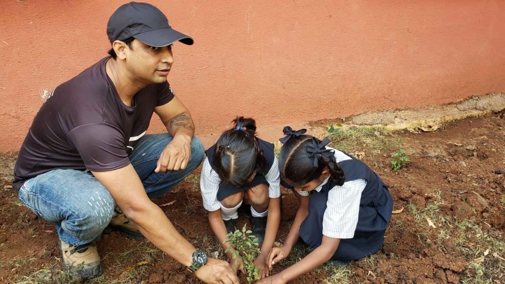 Urban Plantation Drives ESG CSR Sustainability NGO Earth5R Mumbai