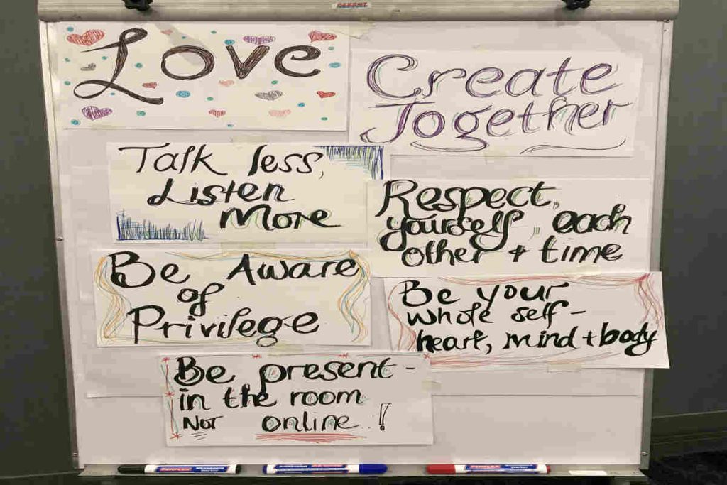 podcast microphone in a recording studio representing Earth5R’s sustainability, ESG, and CSR initiatives in Mumbai focused on environmental awareness and waste management.