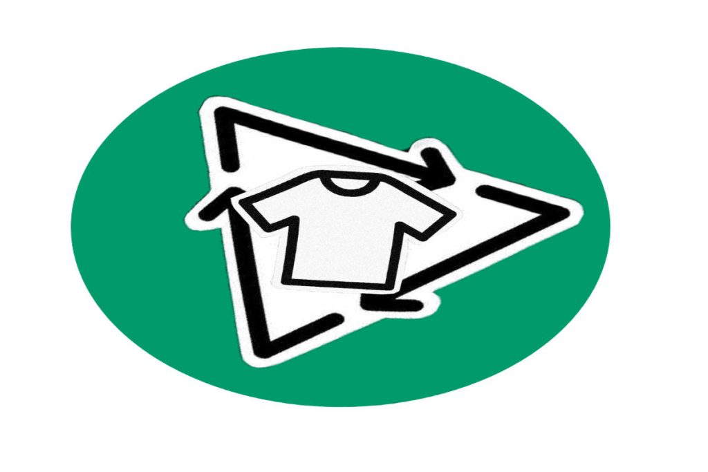 A green circular icon showing a white T-shirt surrounded by recycling arrows, symbolizing Earth5R’s sustainable fashion, waste management, and circular economy initiatives in Mumbai, supporting ESG and CSR goals.