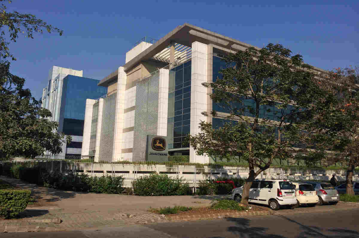 Modern corporate building in Mumbai where Earth5R collaborates with companies on sustainability, waste management, and ESG-aligned CSR initiatives