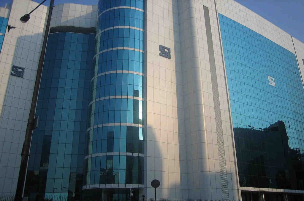 Corporate headquarters building in Mumbai, where Earth5R partners with ESG and CSR-driven organisations to improve sustainability and waste management practices.