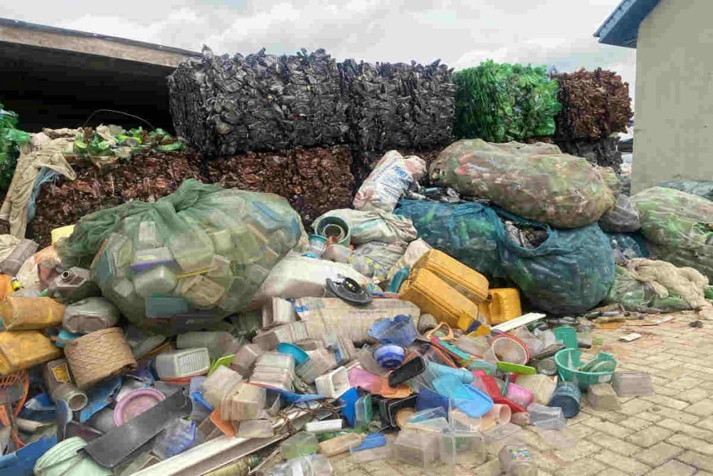 Environmental organisation India Earth5R sustainability waste management river cleaning CSR ESGEnvironmental organisation India Earth5R sustainability waste management river cleaning CSR ESG6 Types of Waste That Can Be Monetised With the Right Community Model: Earth5R Model Analysis