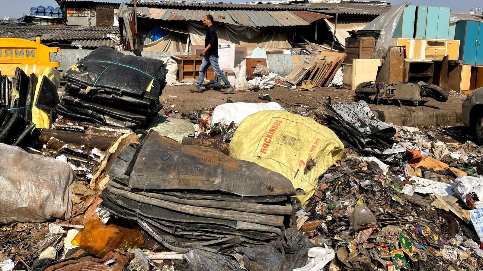 Community awareness campaign by Earth5R promoting electric vehicle adoption and sustainable transportation practices in Indian city