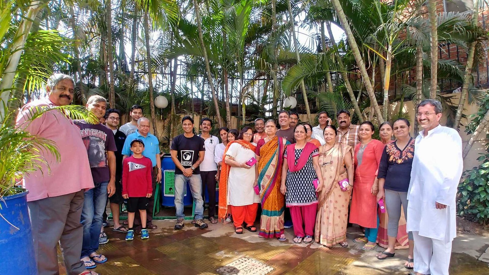 Earth5R waste management volunteers