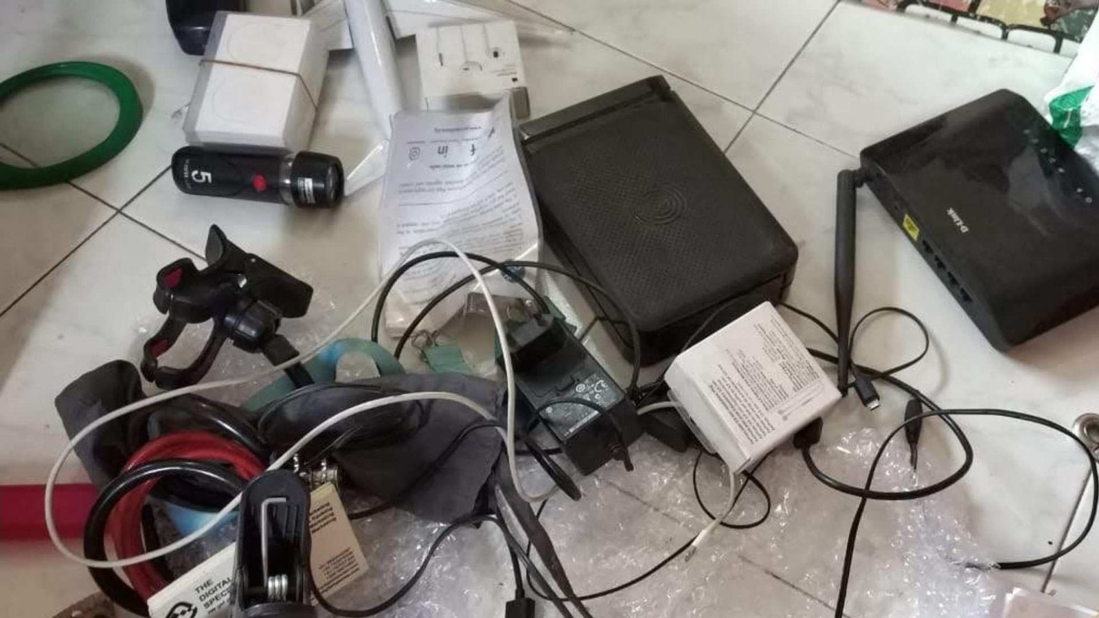 Earth5R volunteers and community members during large-scale e-waste collection drive recovering electronic waste from urban residential areas