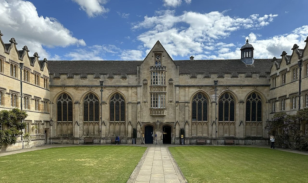 University college courtyard, Earth5R university programmes